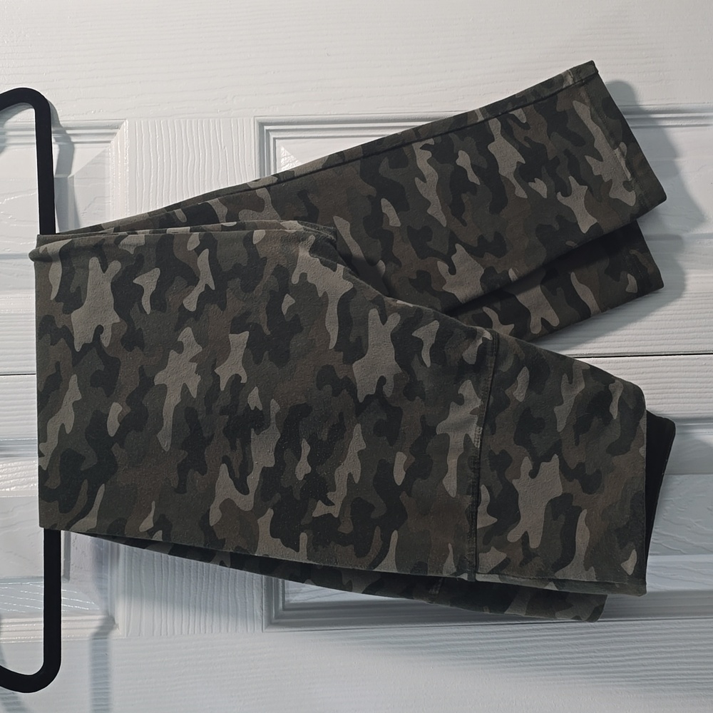 Casablanca Marrakech Green Army Camo Lift & Sculpt Legging